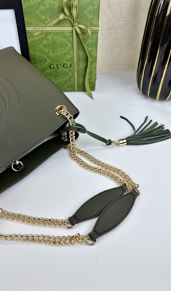 激安グッチバッグコピー着用イメージ